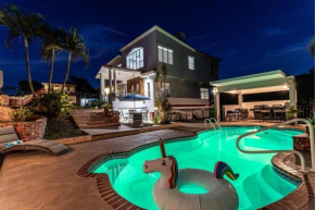 Enjoy Rare Huge POOL 4br Perfect for Families!